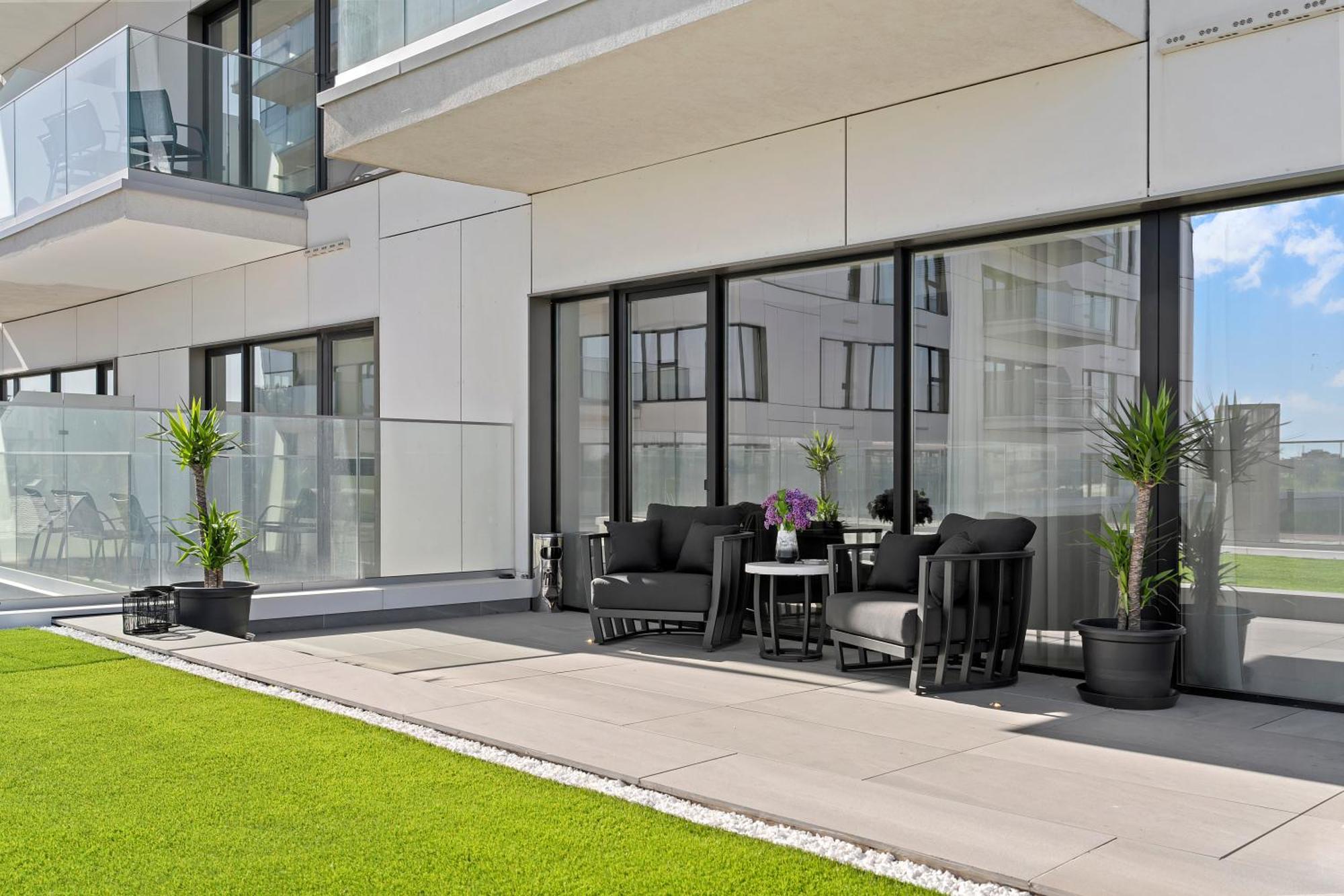 One Verdi Luxury Apartment *