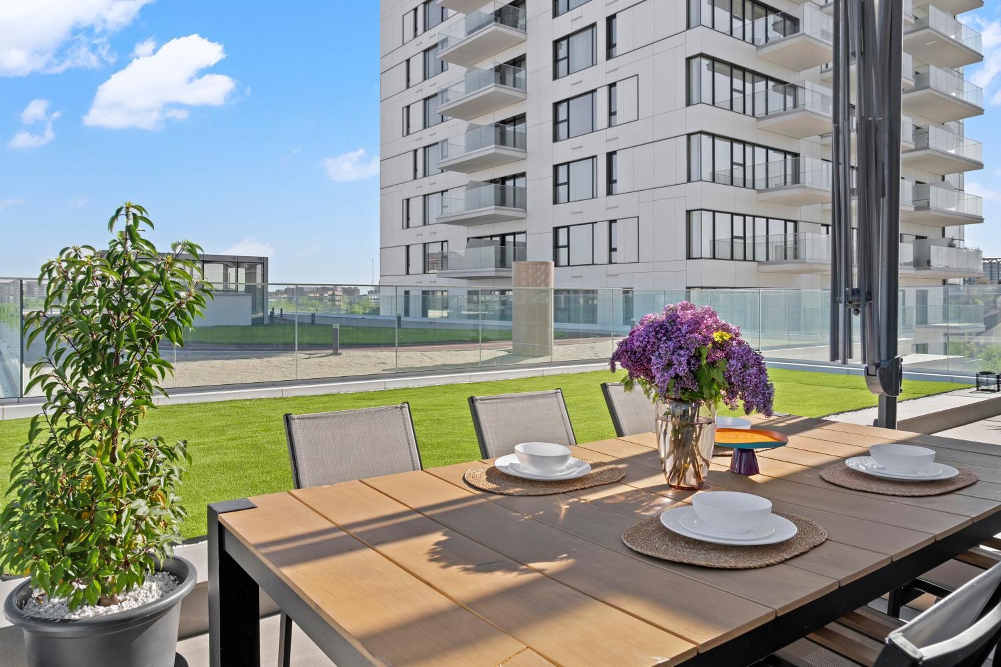 One Verdi Luxury Apartment *