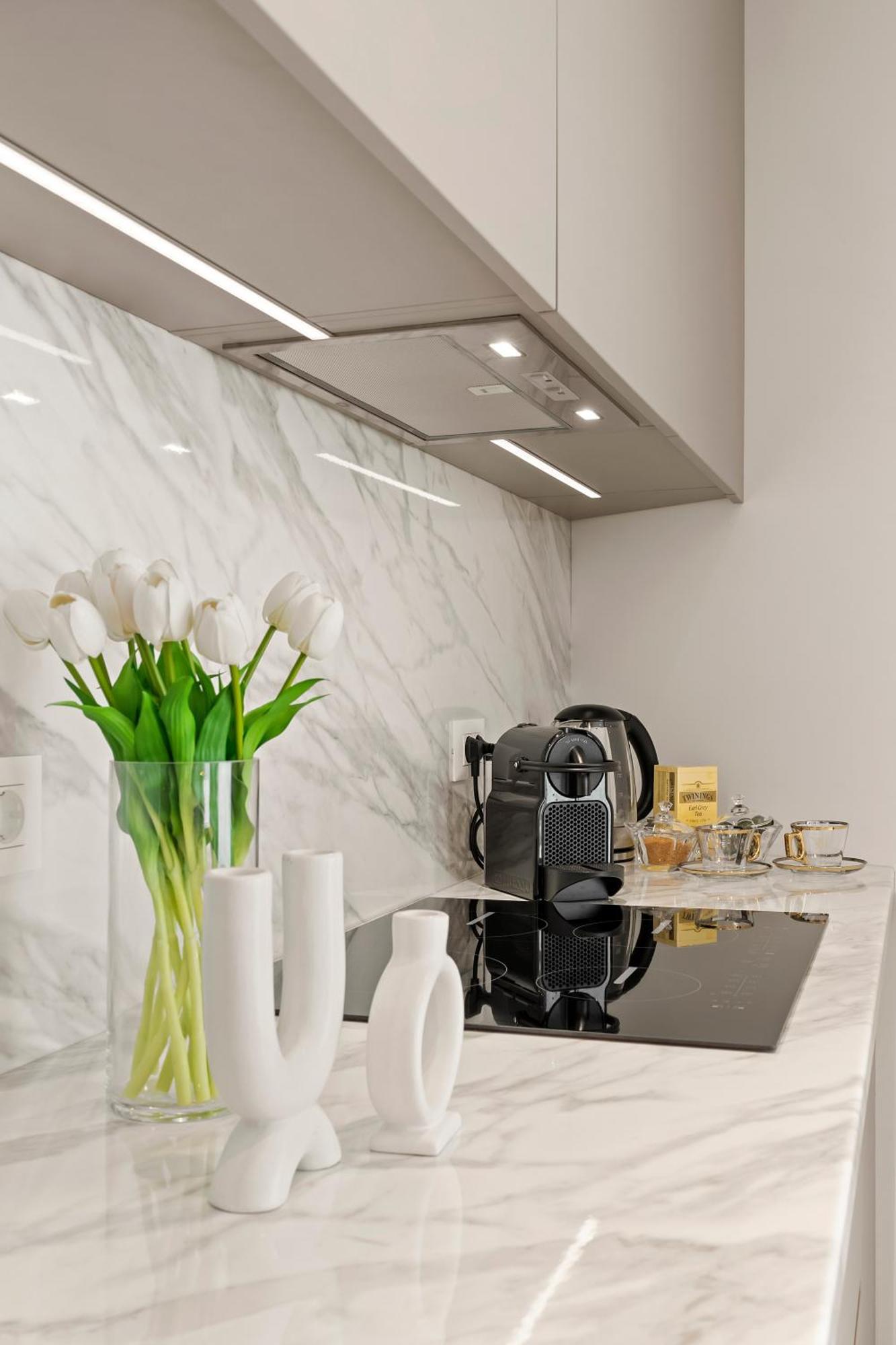 One Verdi Luxury Apartment *