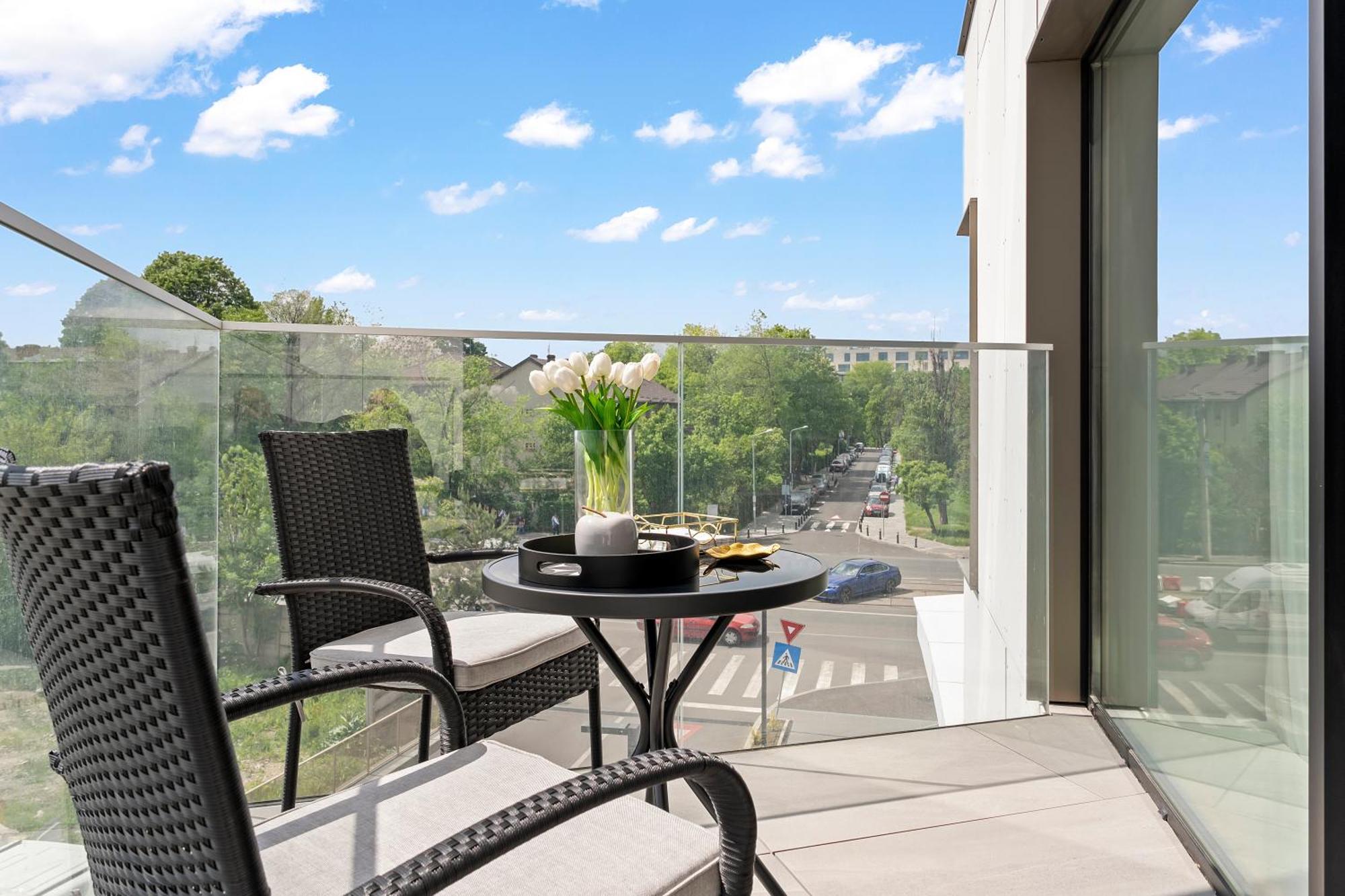 One Verdi Luxury Apartment *